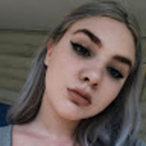 Meet your Posher, Hallie